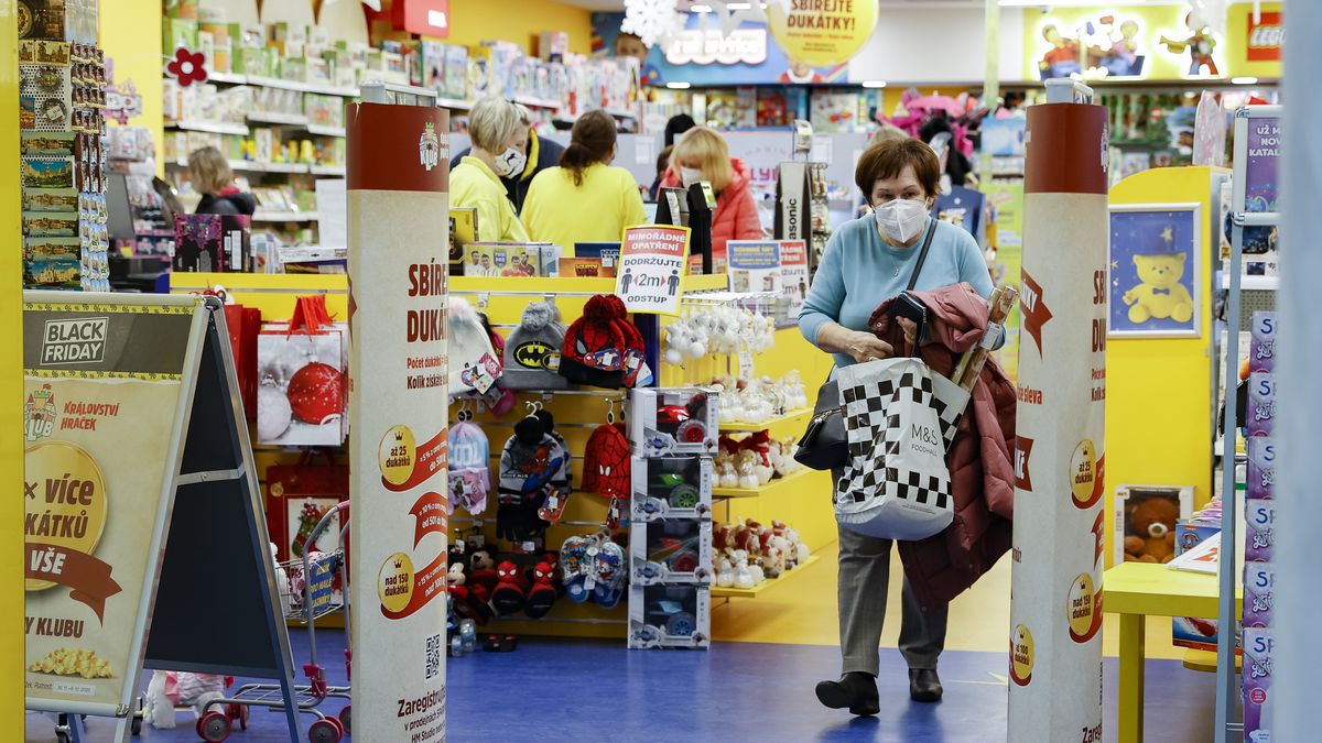 Důvěra spotřebitelů v českou ekonomiku je nejníž za dobu sledování